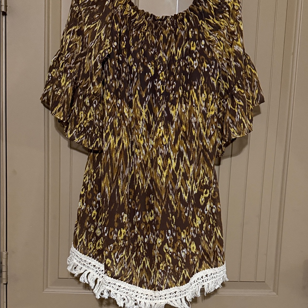 Elegant Brown and Yellow Blouse with Lace Trim